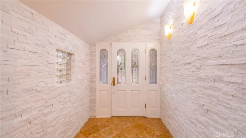 Front Interior Entryway