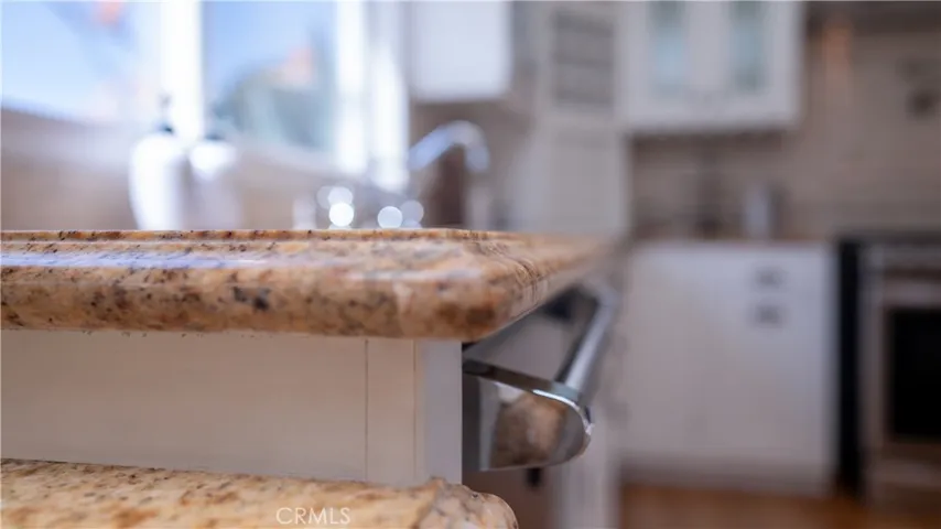 Kitchen Countertops with Triple Edging