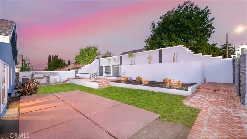 16500 Ember Glen Rd, Hacienda Heights, California 91745