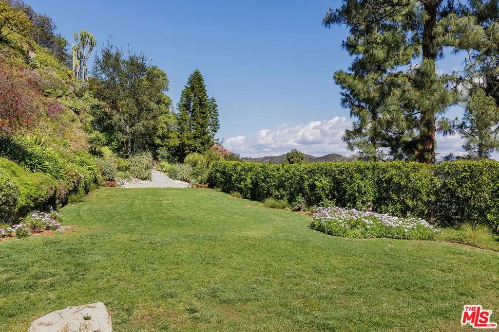 1726 Stone Canyon Road, Los Angeles, California 90077 home-pic-26