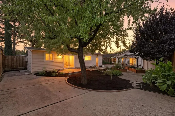 334 Hillview Avenue, Redwood City, California 94062