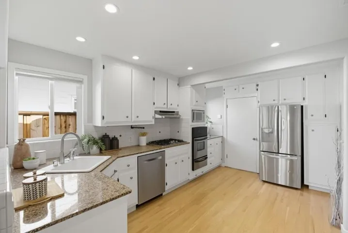 334 Hillview Avenue, Redwood City, California 94062