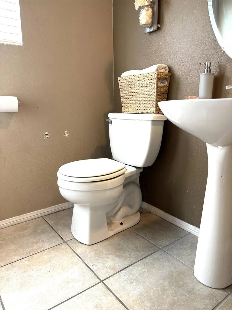 33510 Cedar Creek Lane, Lake Elsinore, California 92532 home-pic-12