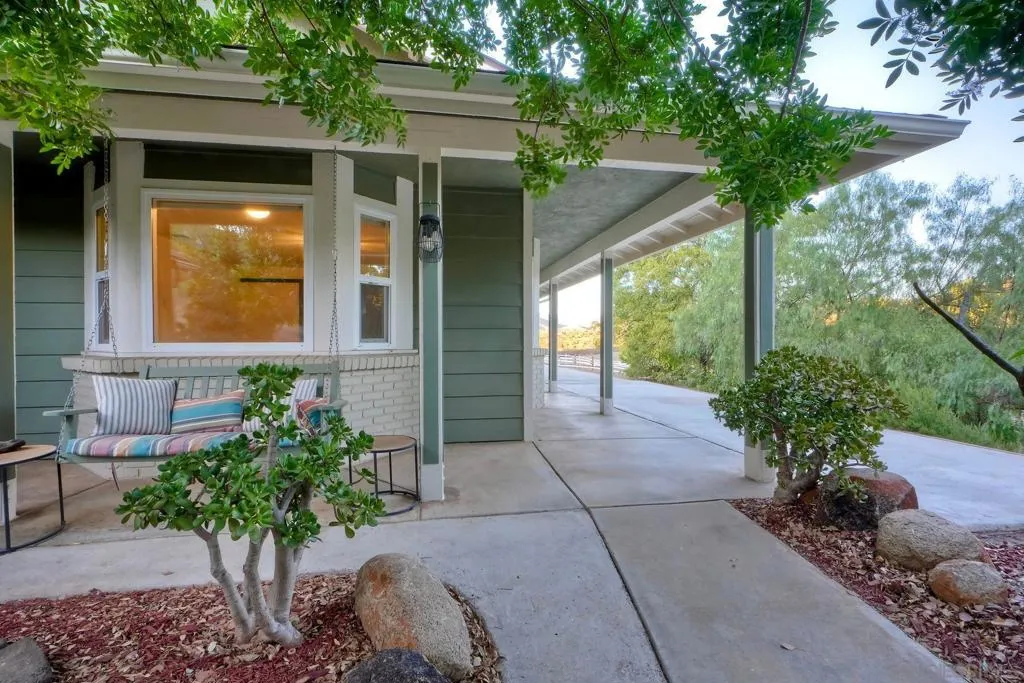 23003 Arjo Lane, Ramona, California 92065 home-pic-6
