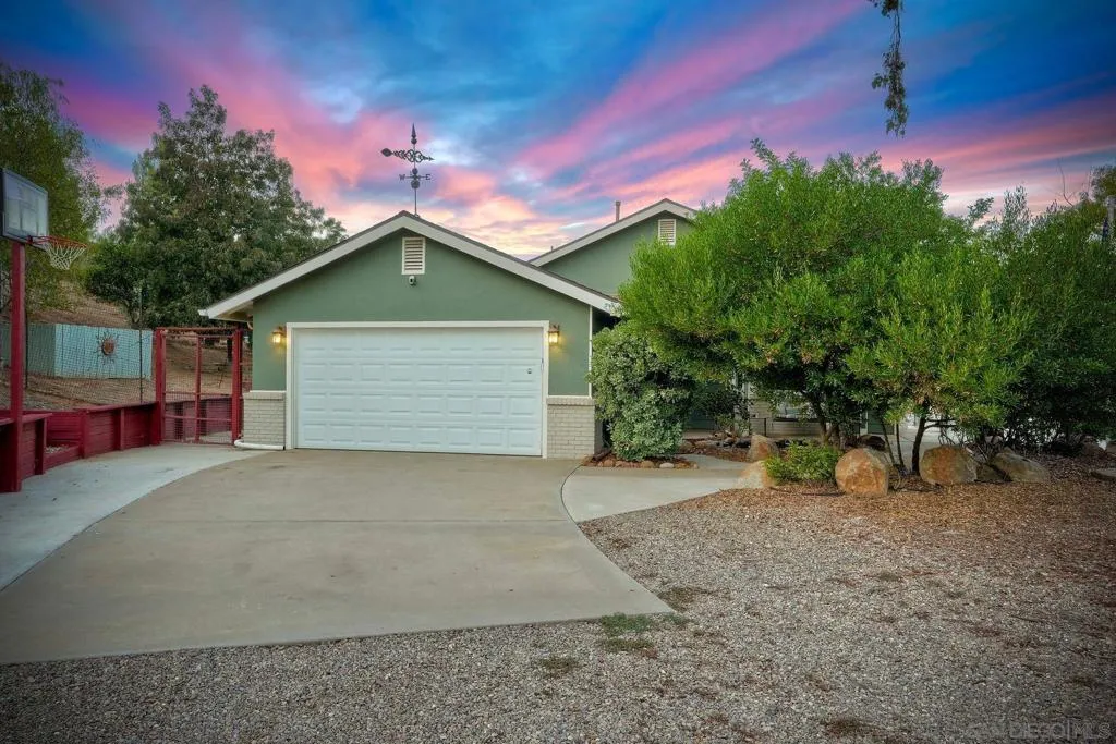 23003 Arjo Lane, Ramona, California 92065 home-pic-1