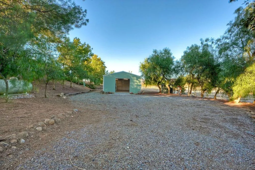 23003 Arjo Lane, Ramona, California 92065 home-pic-27
