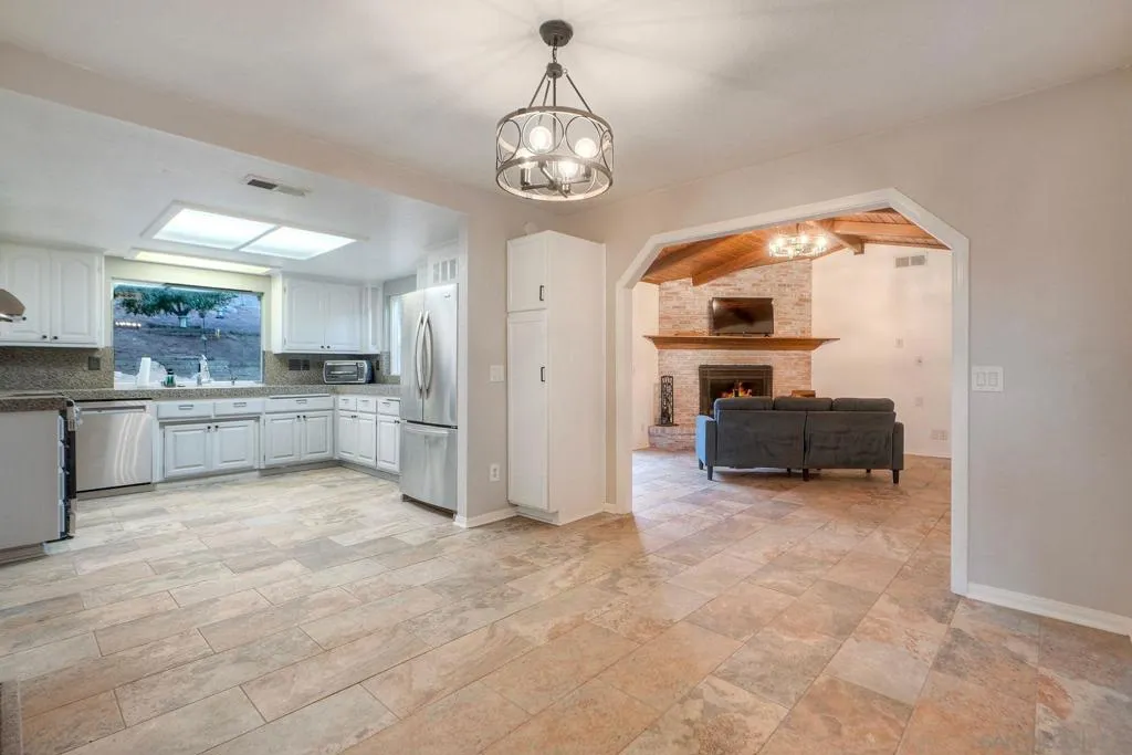 23003 Arjo Lane, Ramona, California 92065 home-pic-13