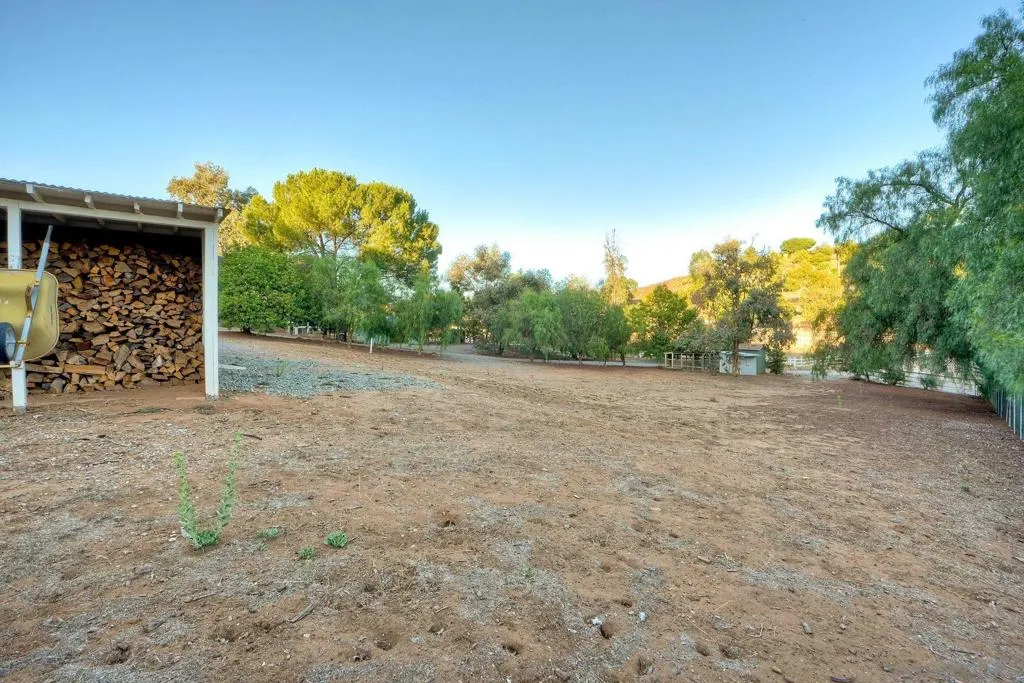 23003 Arjo Lane, Ramona, California 92065 home-pic-37