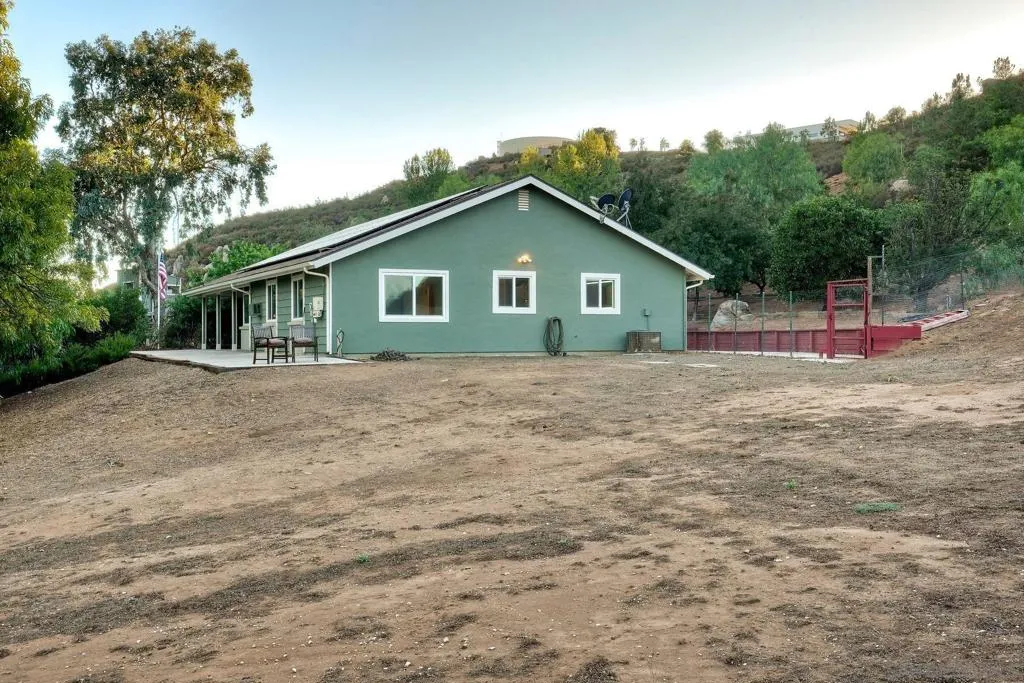 23003 Arjo Lane, Ramona, California 92065 home-pic-40