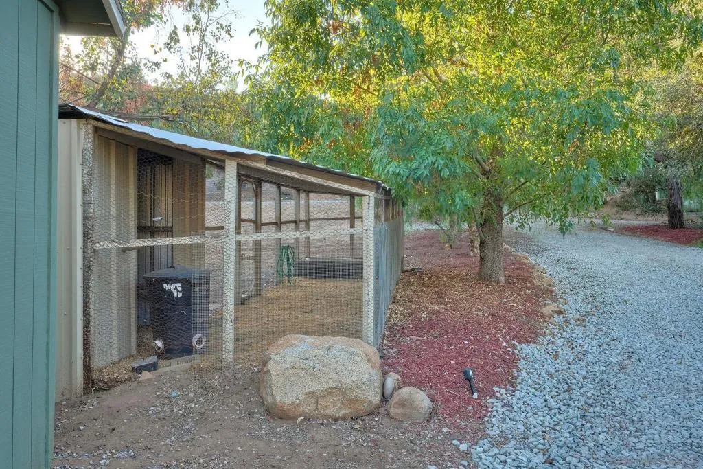 23003 Arjo Lane, Ramona, California 92065 home-pic-33