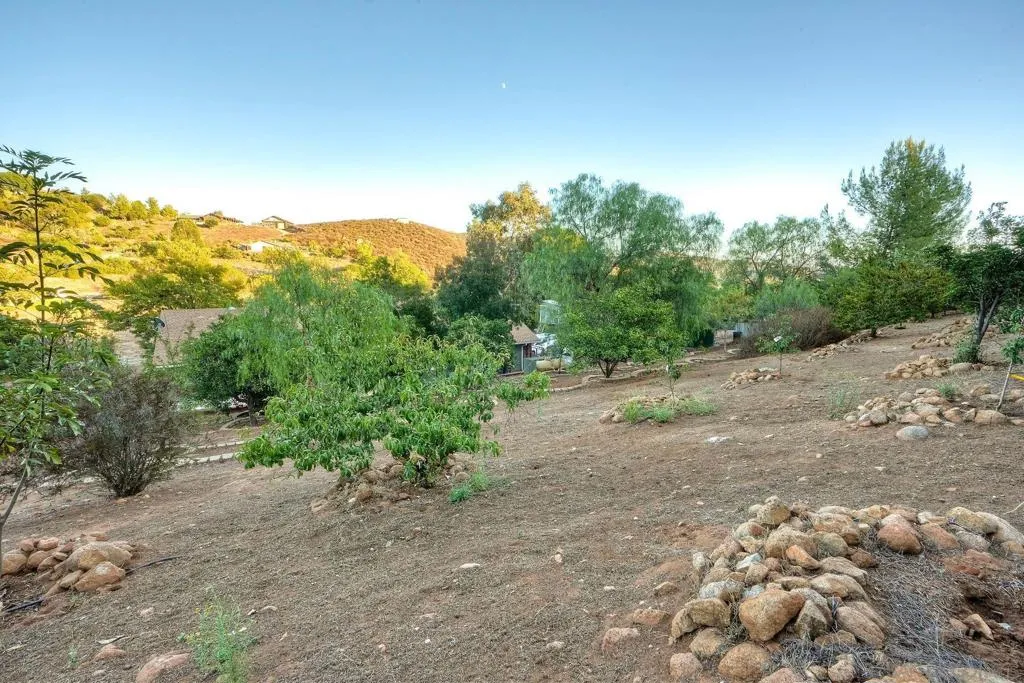23003 Arjo Lane, Ramona, California 92065 home-pic-44