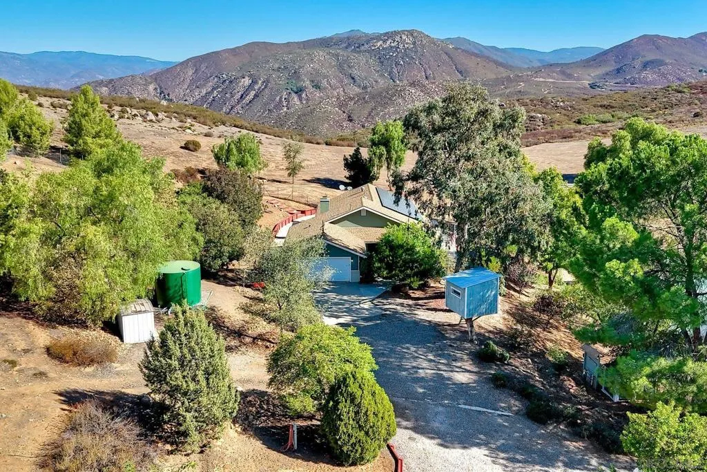 23003 Arjo Lane, Ramona, California 92065 home-pic-3