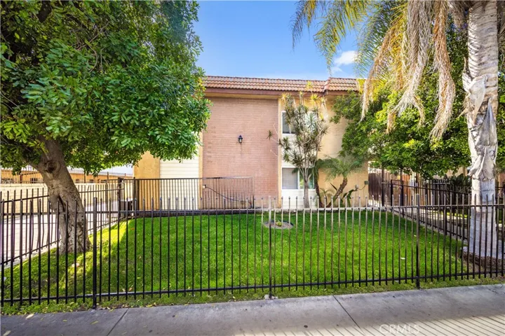 9051 Cedros Avenue 5, Panorama City, California 91402