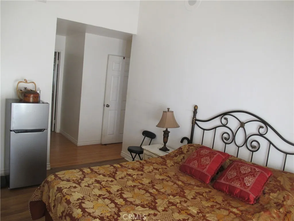 668 668 N Quince, Rialto, California 92376 home-pic-8