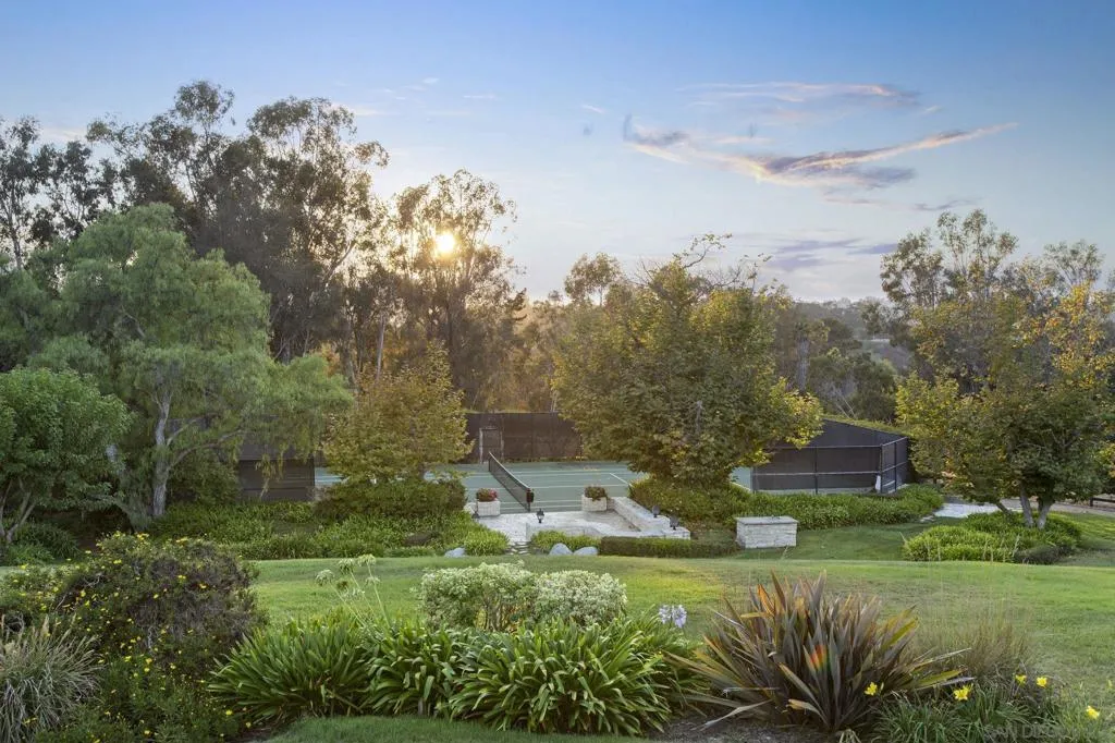 17872 Via De Fortuna, Rancho Santa Fe, California 92067 home-pic-24