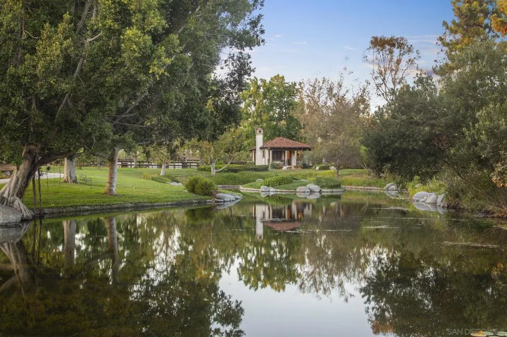 17872 Via De Fortuna, Rancho Santa Fe, California 92067 home-pic-2