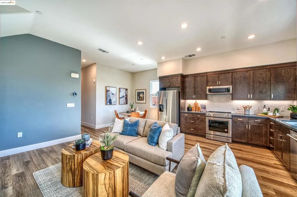 28949 Parkridge Loop 86, Hayward, California 94544 home-pic-2