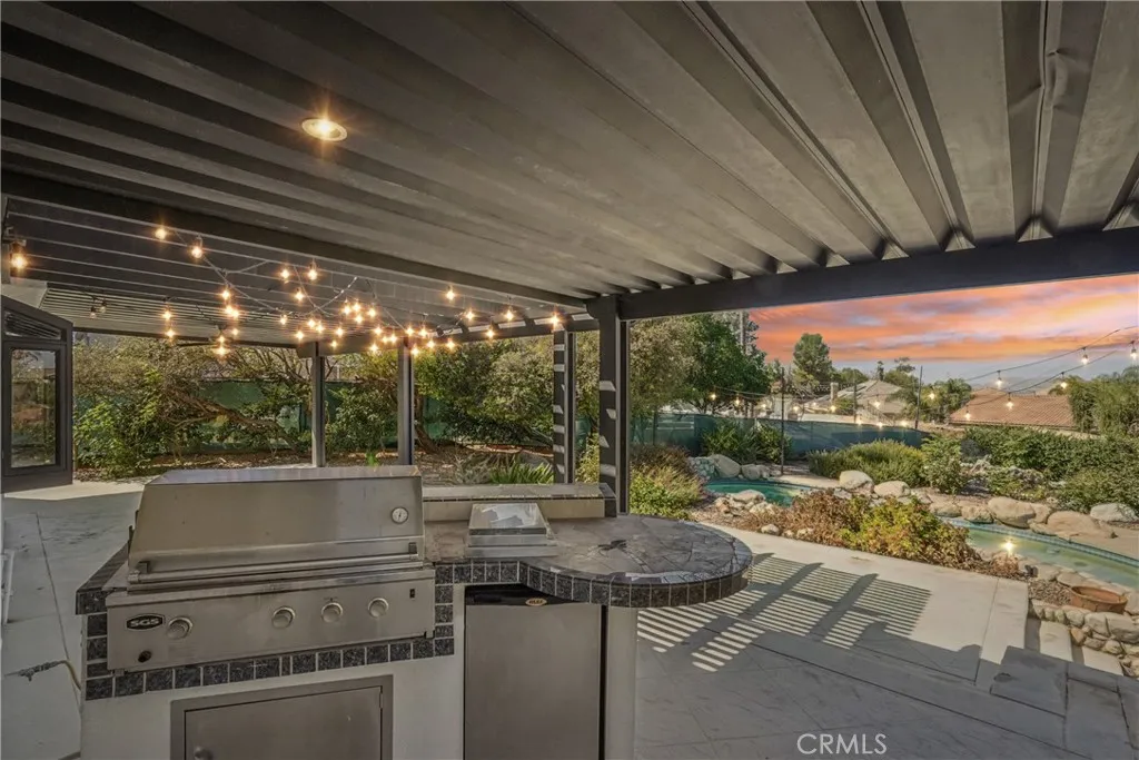 10691 Orchard View Lane, Riverside, California 92503 home-pic-31