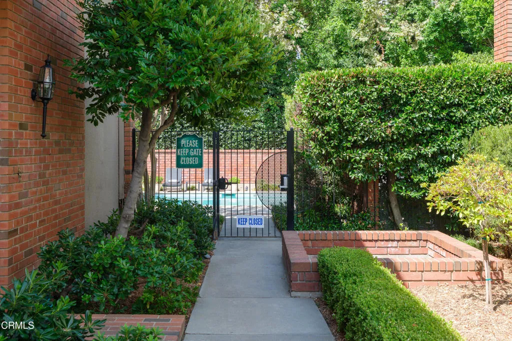 1105 S Orange Grove Boulevard, Pasadena, California 91105 home-pic-39