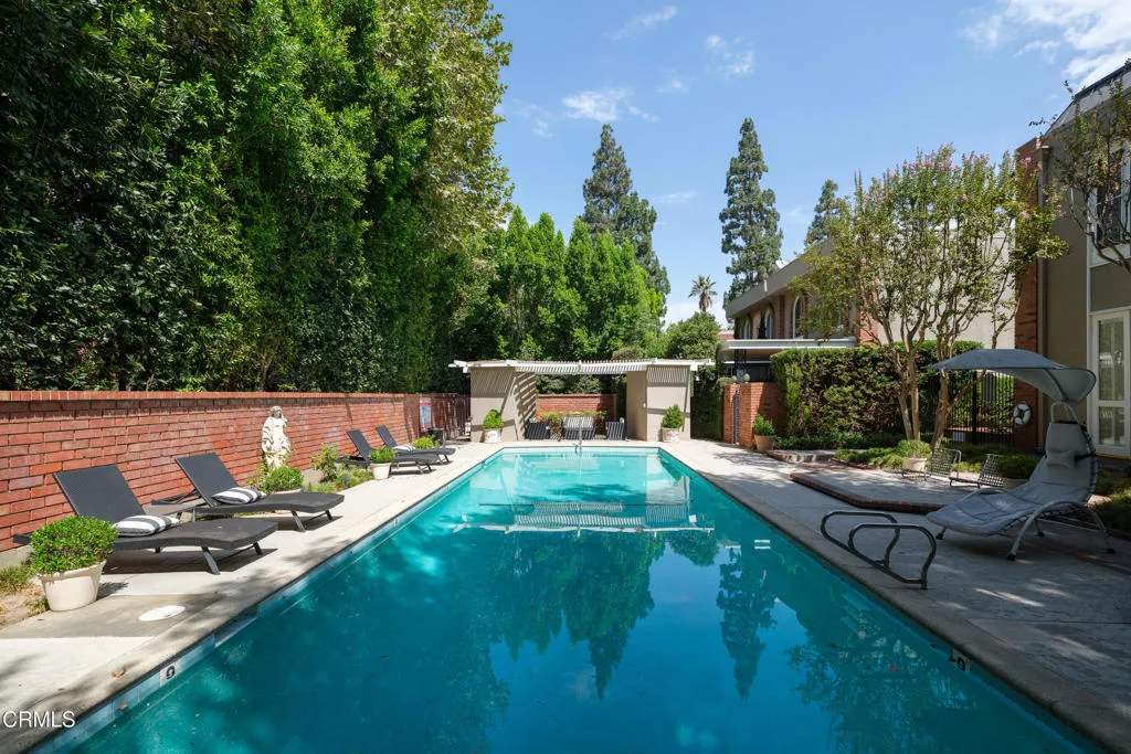 1105 S Orange Grove Boulevard, Pasadena, California 91105 home-pic-41