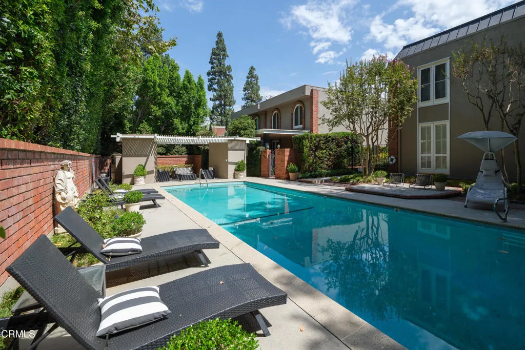 1105 S Orange Grove Boulevard, Pasadena, California 91105 home-pic-40