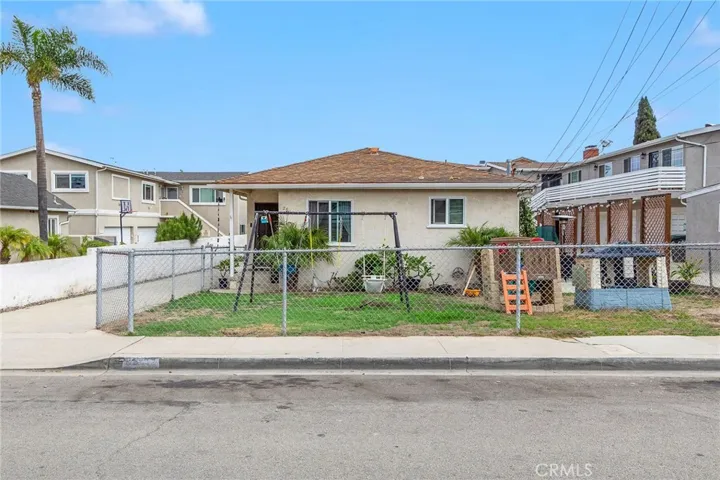 2615 Rockefeller, Redondo Beach, California 90278