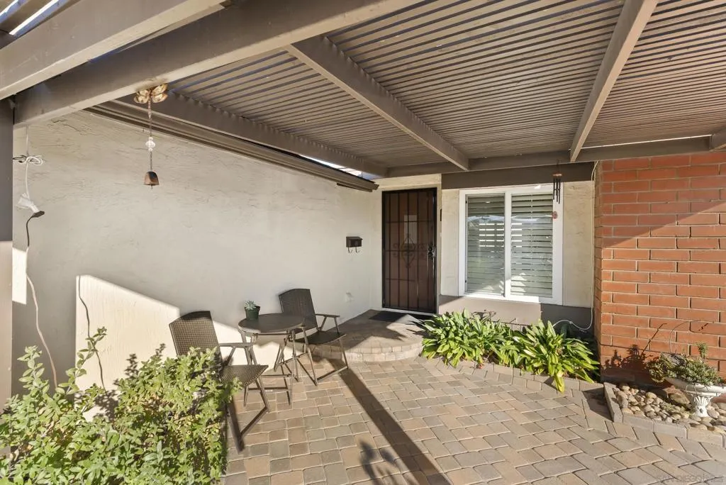 12979 Calle De Las Rosas, San Diego, California 92129 home-pic-37