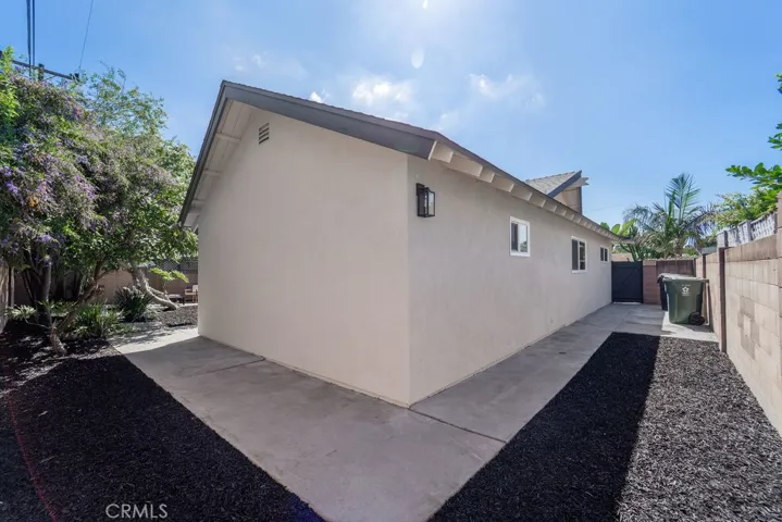 5751 Mangrum, Huntington Beach, California 92649