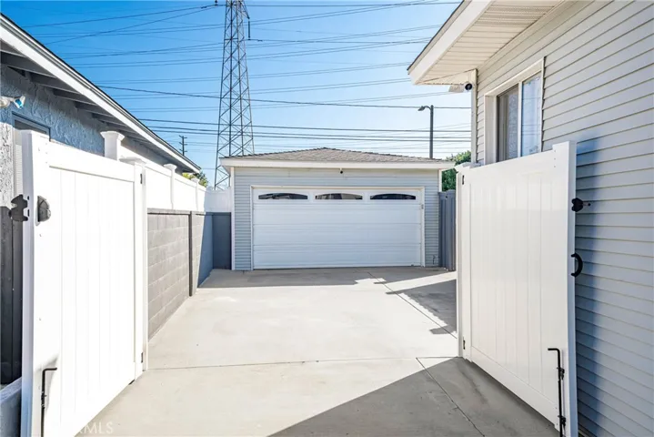 6322 Cardale, Lakewood, California 90713