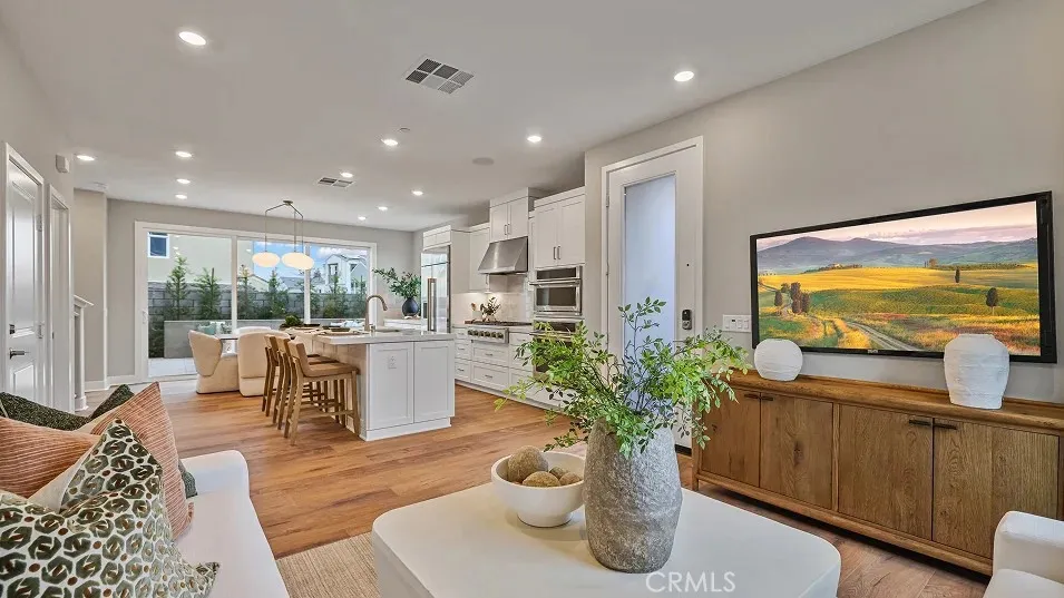 1723 Lychee Street, Fullerton, California 92835 home-pic-3