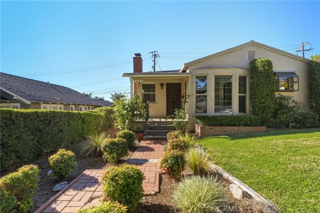 375 N Canyon Boulevard, Monrovia, California 91016 home-pic-2