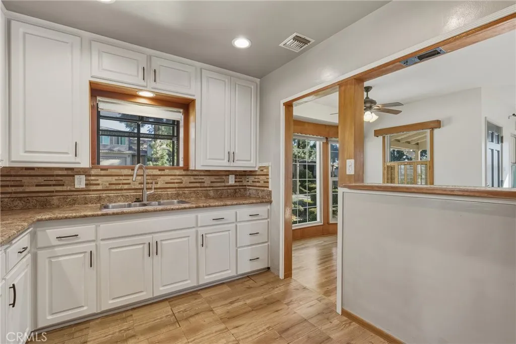 375 N Canyon Boulevard, Monrovia, California 91016 home-pic-20