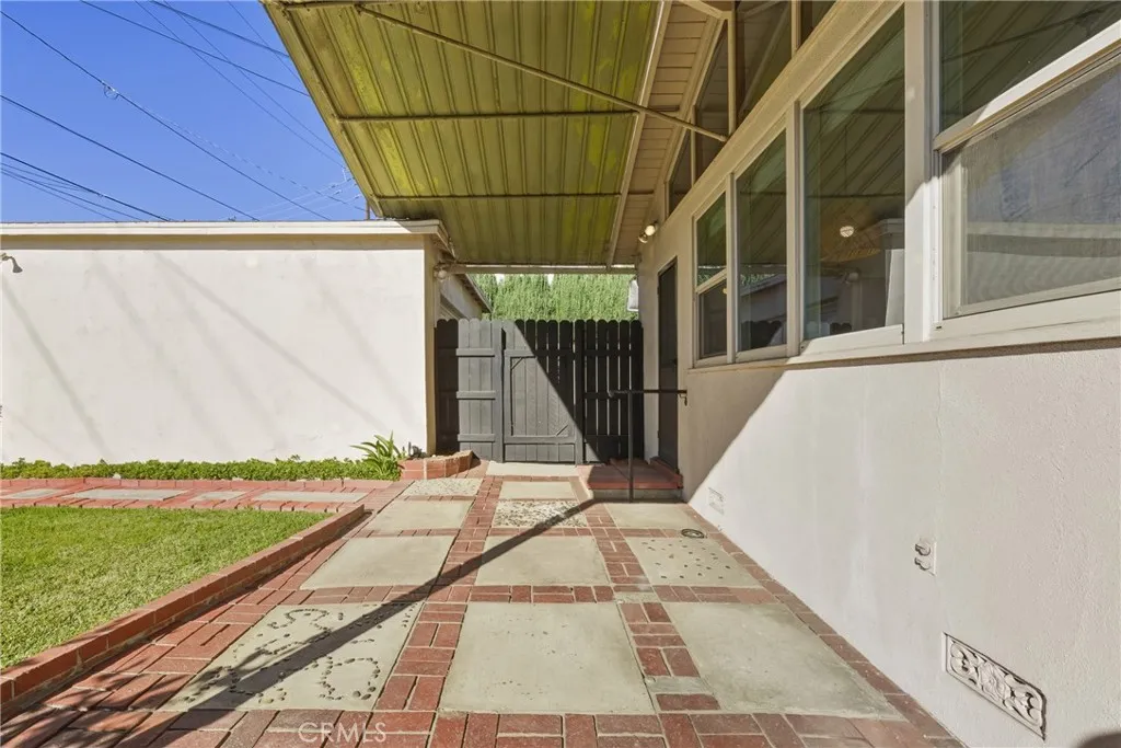 375 N Canyon Boulevard, Monrovia, California 91016 home-pic-36