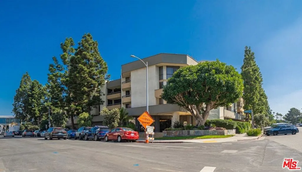 750 S Spaulding Avenue 312, Los Angeles, California 90036 home-pic-23