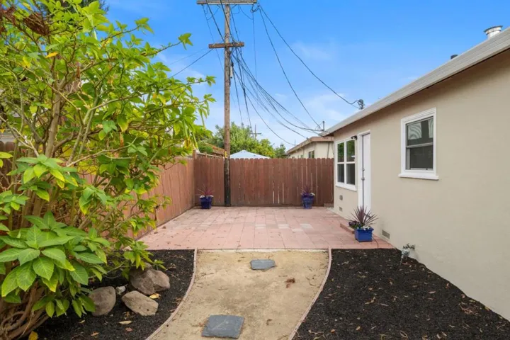 Page Street, Redwood City, California 94063