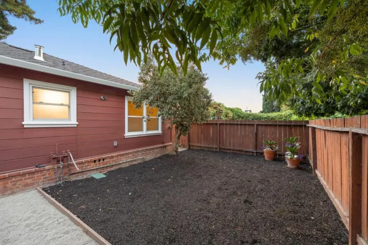 Page Street, Redwood City, California 94063