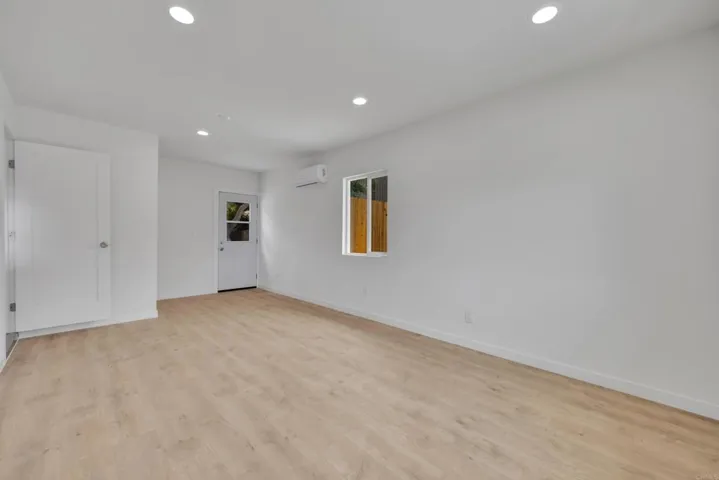 3489 Glade Street, San Diego, California 92115