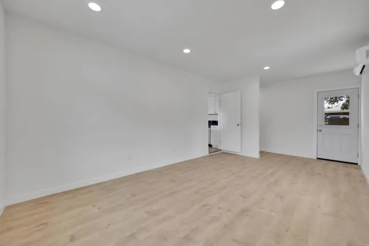 3489 Glade Street, San Diego, California 92115