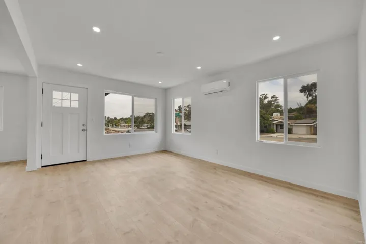 3489 Glade Street, San Diego, California 92115