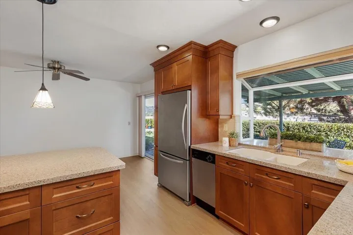 Kitchen to FR