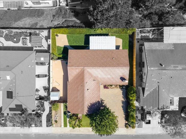 Home Layout from Air