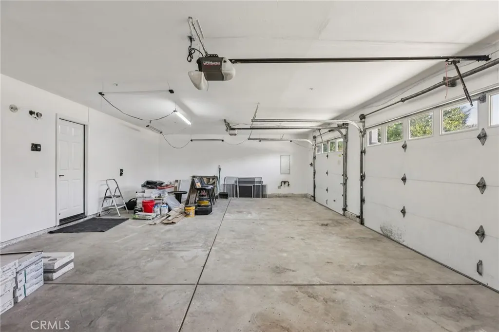 6233 Penfield Avenue, Woodland Hills, California 91367 home-pic-35