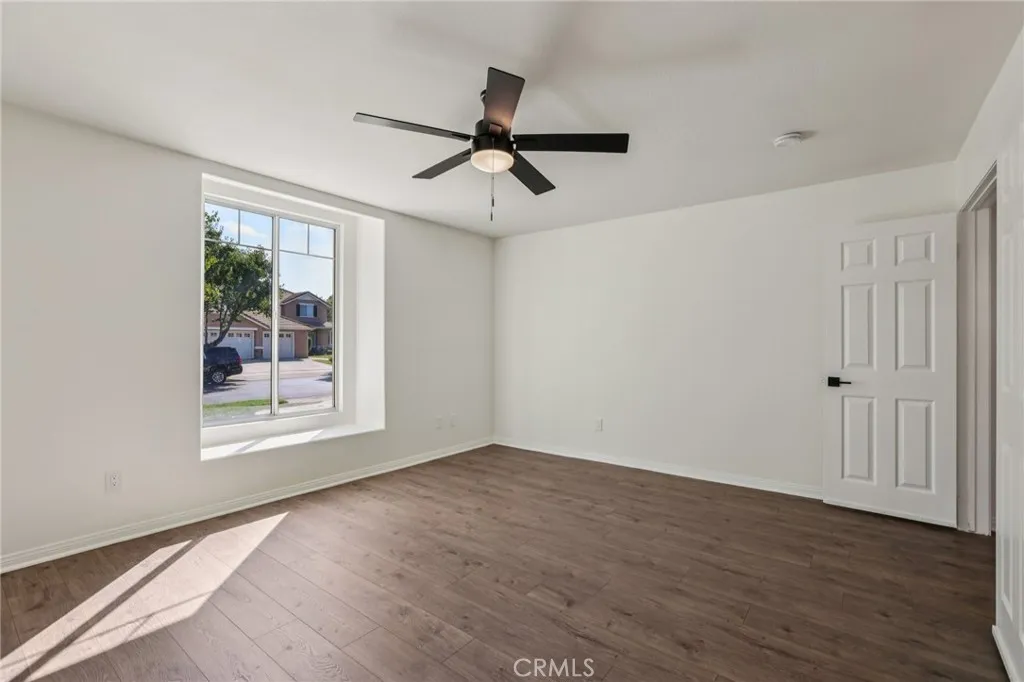 6233 Penfield Avenue, Woodland Hills, California 91367 home-pic-25