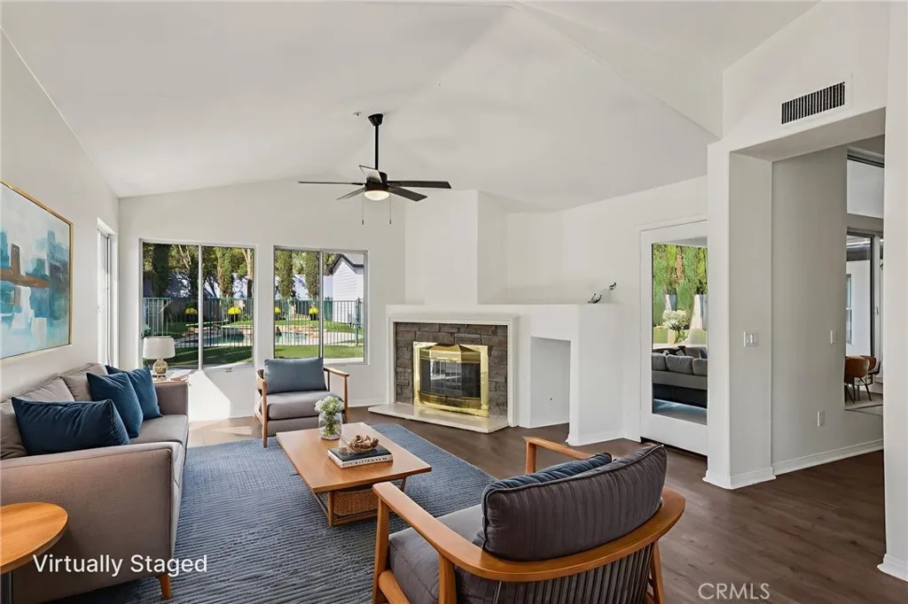6233 Penfield Avenue, Woodland Hills, California 91367 home-pic-6