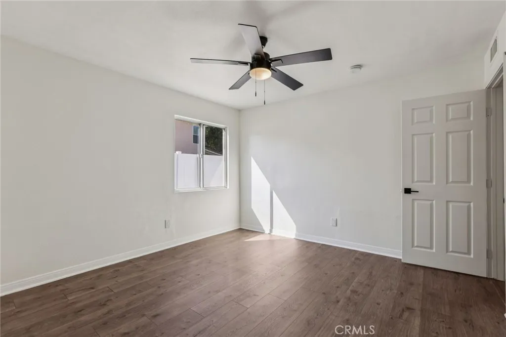 6233 Penfield Avenue, Woodland Hills, California 91367 home-pic-23