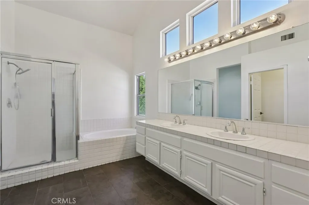 6233 Penfield Avenue, Woodland Hills, California 91367 home-pic-13