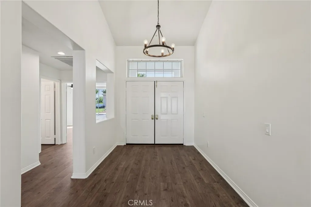 6233 Penfield Avenue, Woodland Hills, California 91367 home-pic-16