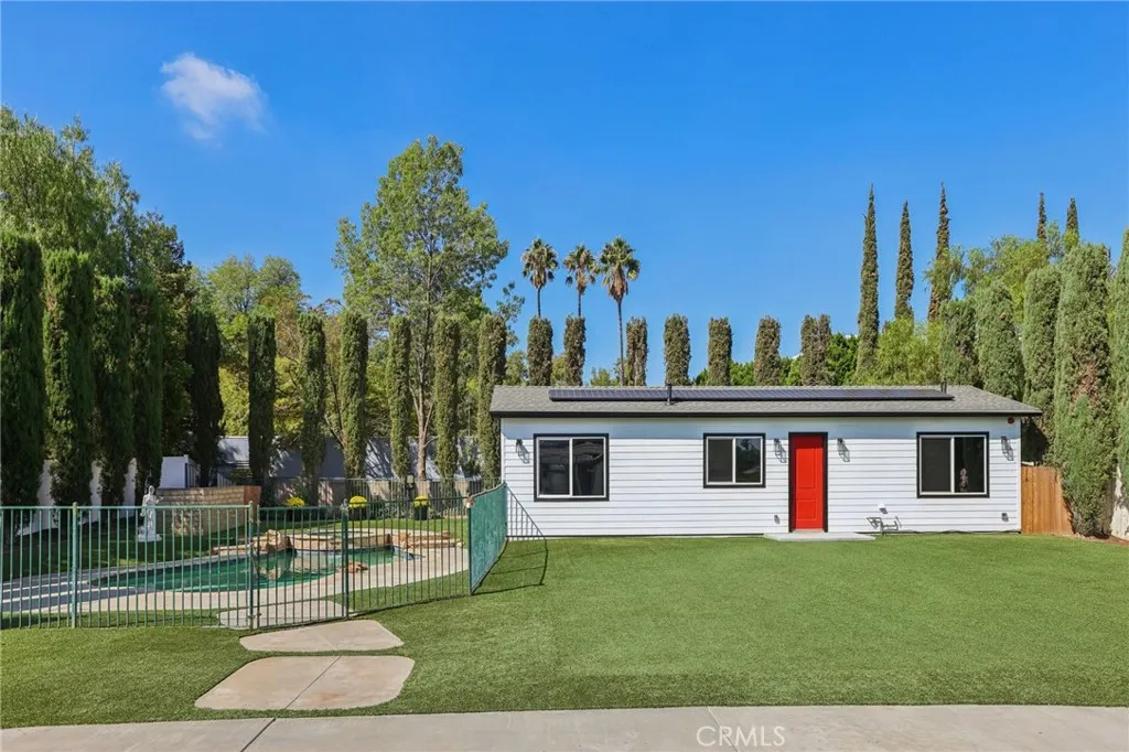 6233 Penfield Avenue, Woodland Hills, California 91367 home-pic-4