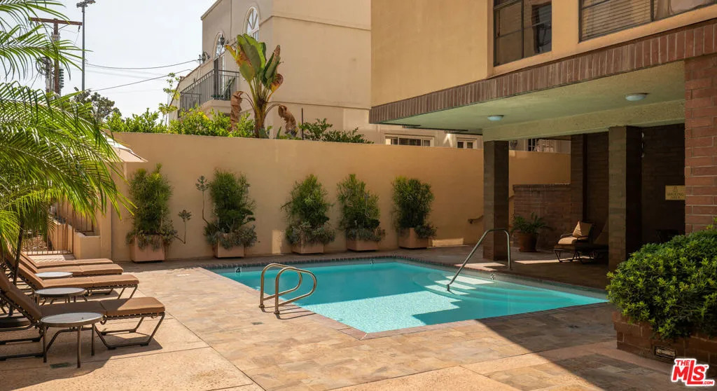 235 S Tower Drive 301, Beverly Hills, California 90211 home-pic-14