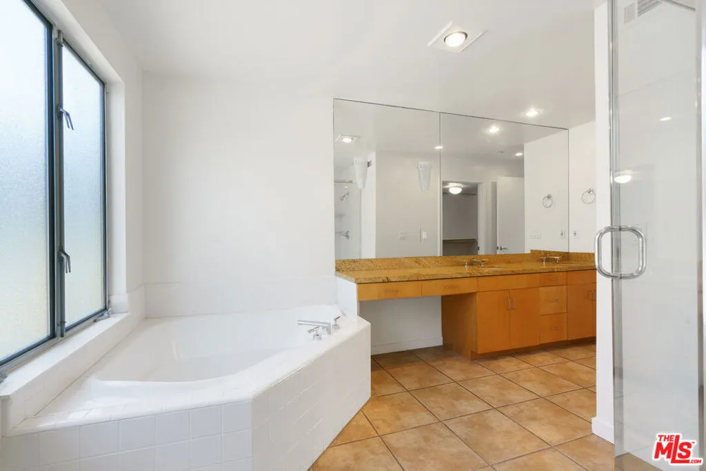 1809 Overland Avenue 5, Los Angeles, California 90025 home-pic-13